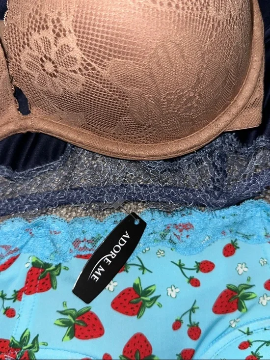 2 Adore Me and 1 Victoria’s Secret 34D bras - Picture 8 of 10